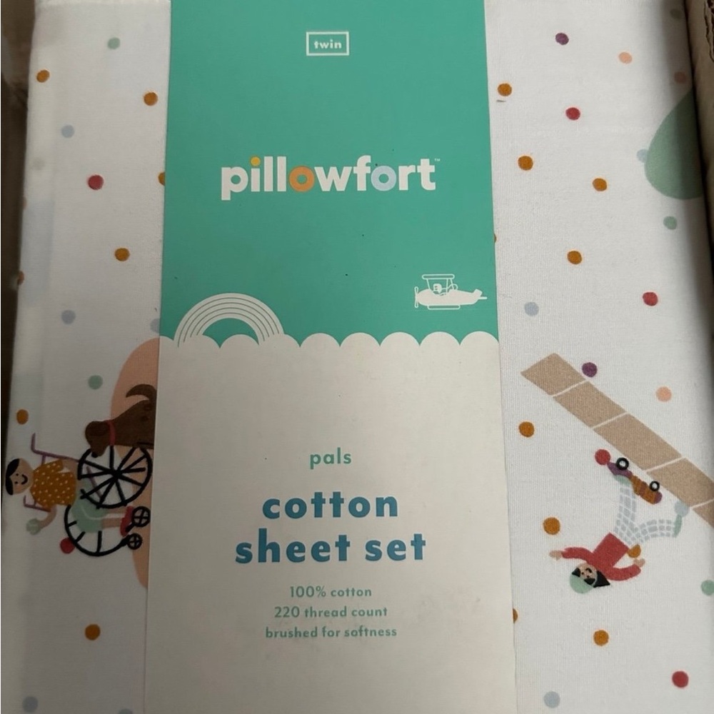 Pillowfort Cotton Sheet Set - Playful Design
